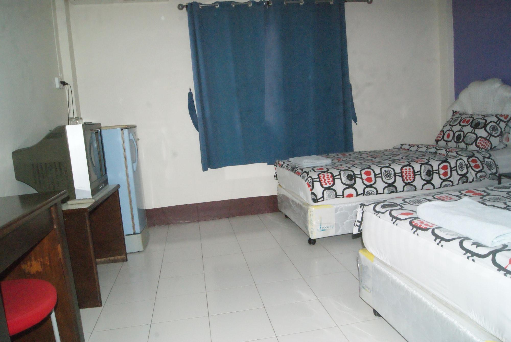 Pineapple Guesthouse Karon Ngoại thất bức ảnh