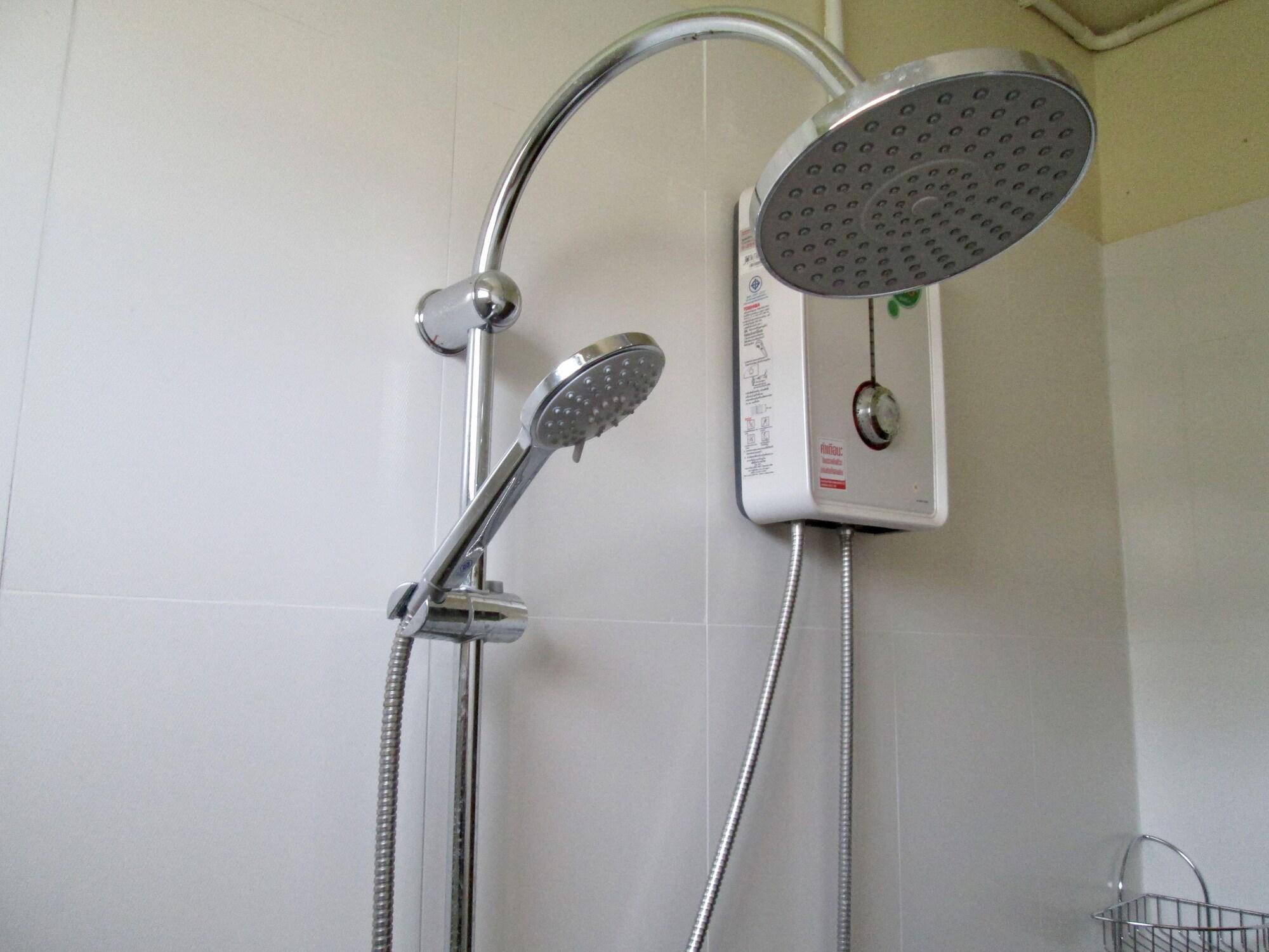 Pineapple Guesthouse Karon Ngoại thất bức ảnh