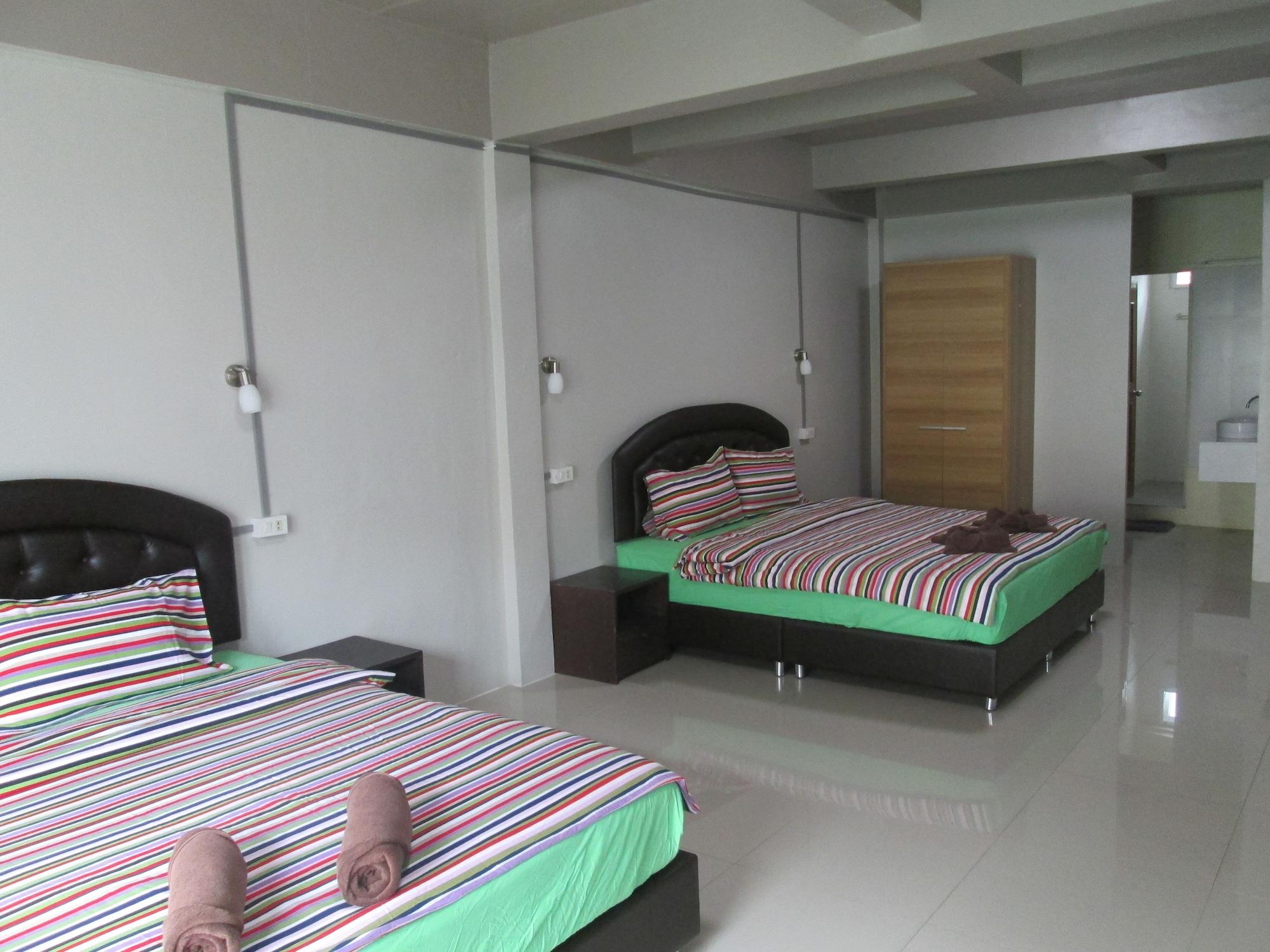 Pineapple Guesthouse Karon Ngoại thất bức ảnh
