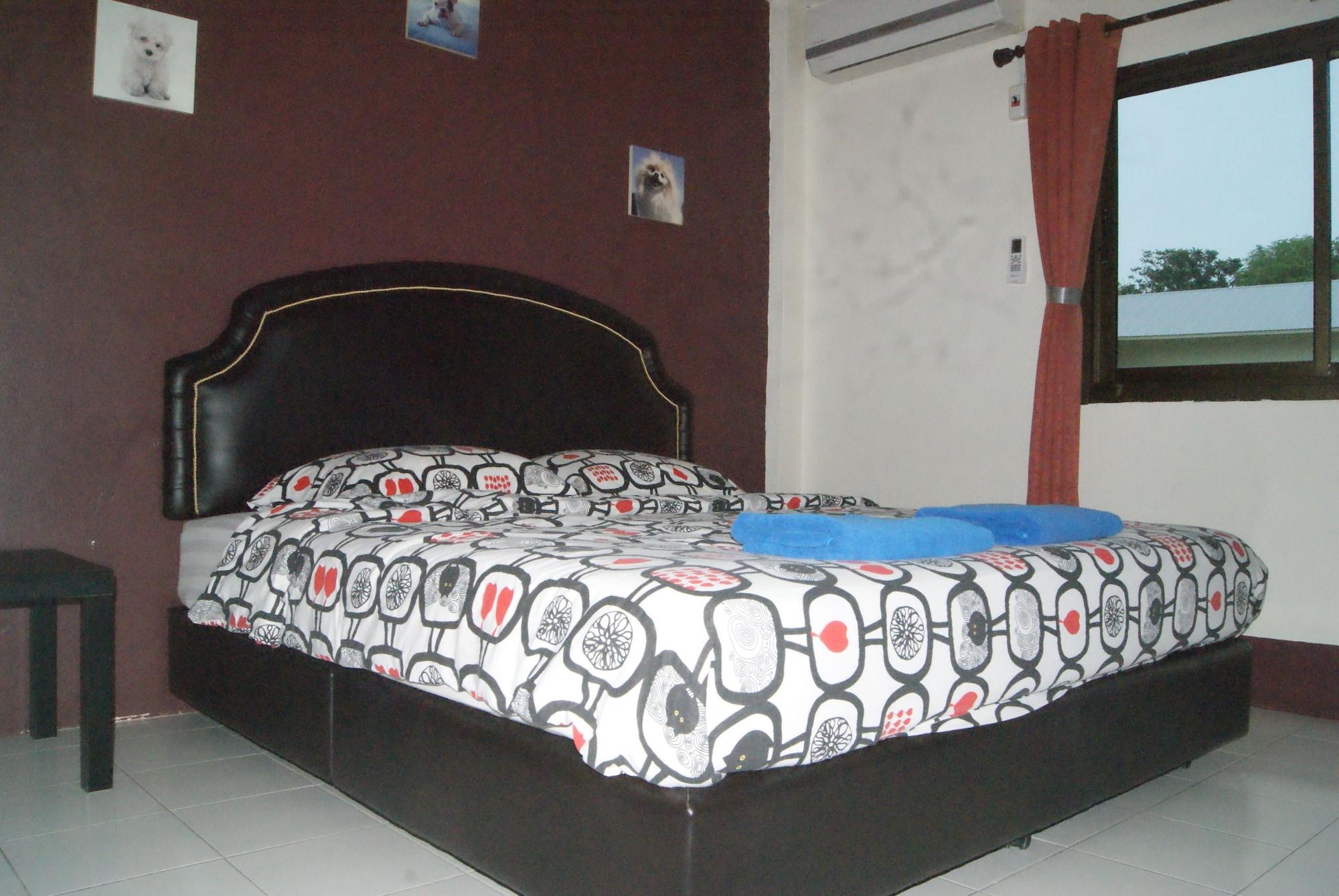 Pineapple Guesthouse Karon Ngoại thất bức ảnh