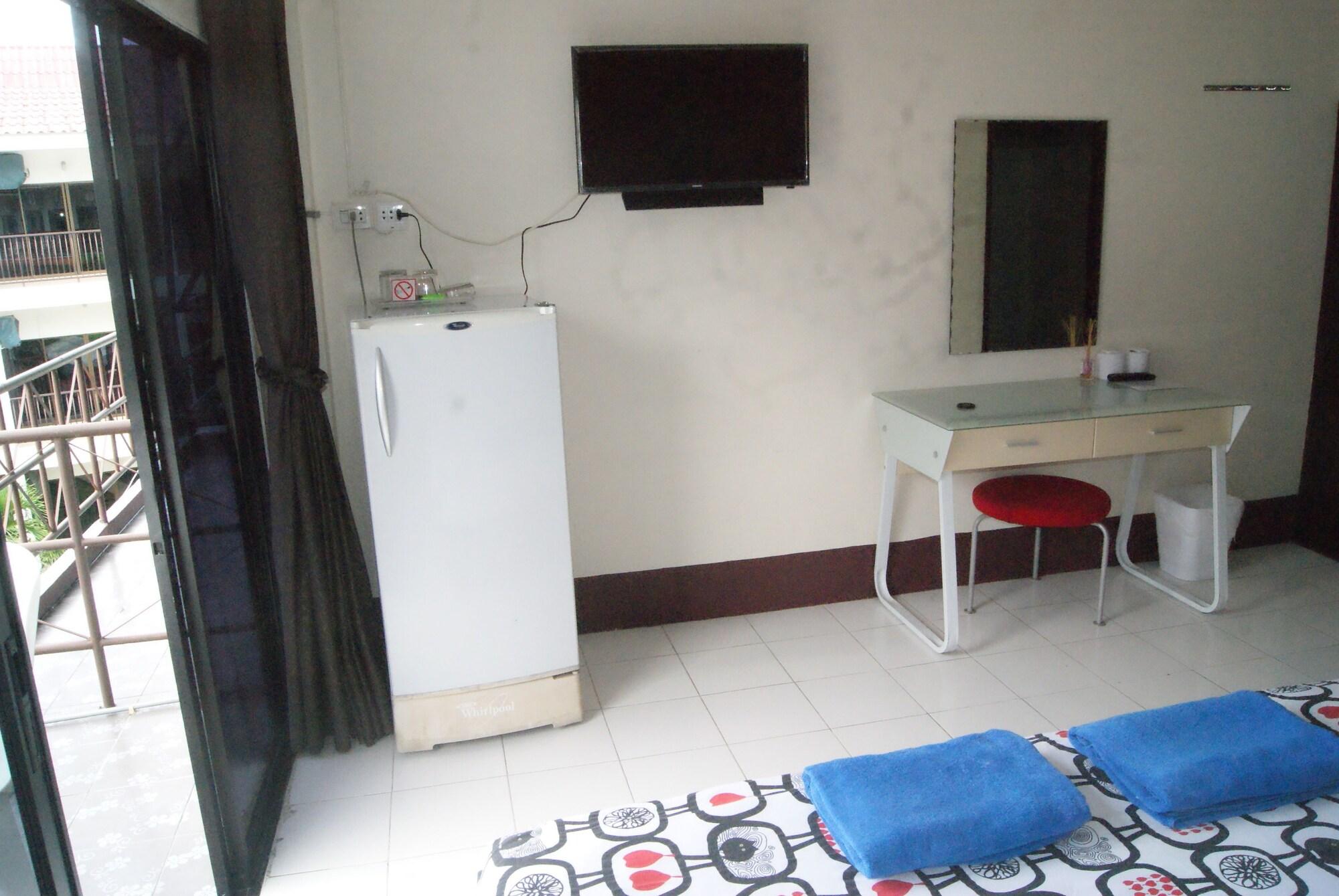 Pineapple Guesthouse Karon Ngoại thất bức ảnh