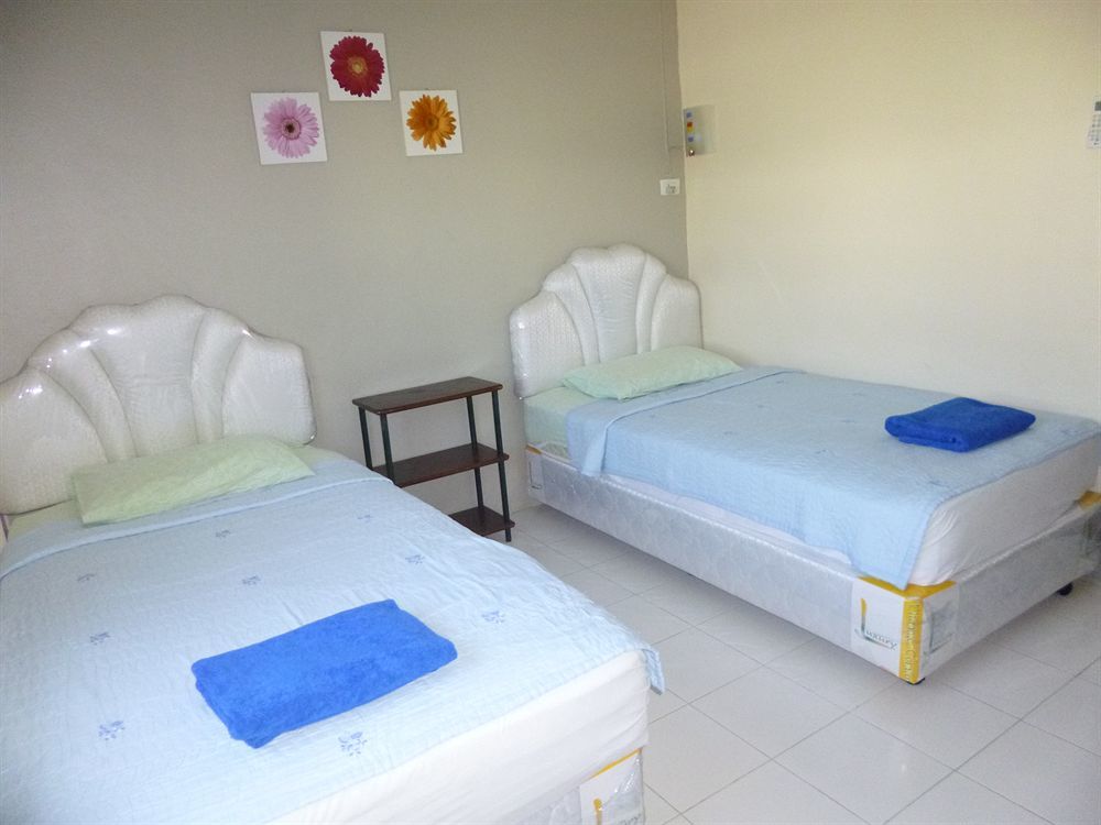Pineapple Guesthouse Karon Ngoại thất bức ảnh