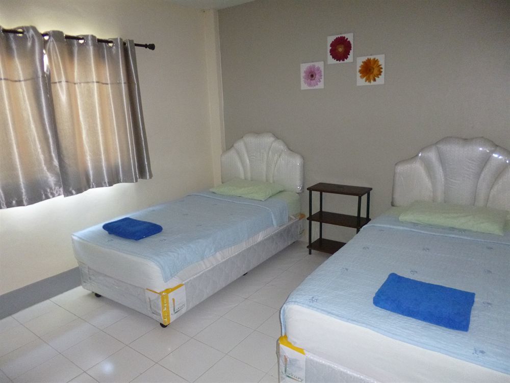 Pineapple Guesthouse Karon Ngoại thất bức ảnh