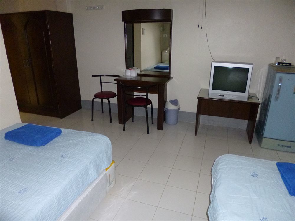 Pineapple Guesthouse Karon Ngoại thất bức ảnh