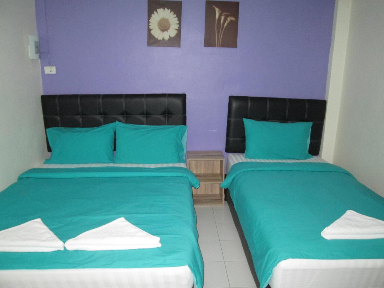 Pineapple Guesthouse Karon Ngoại thất bức ảnh