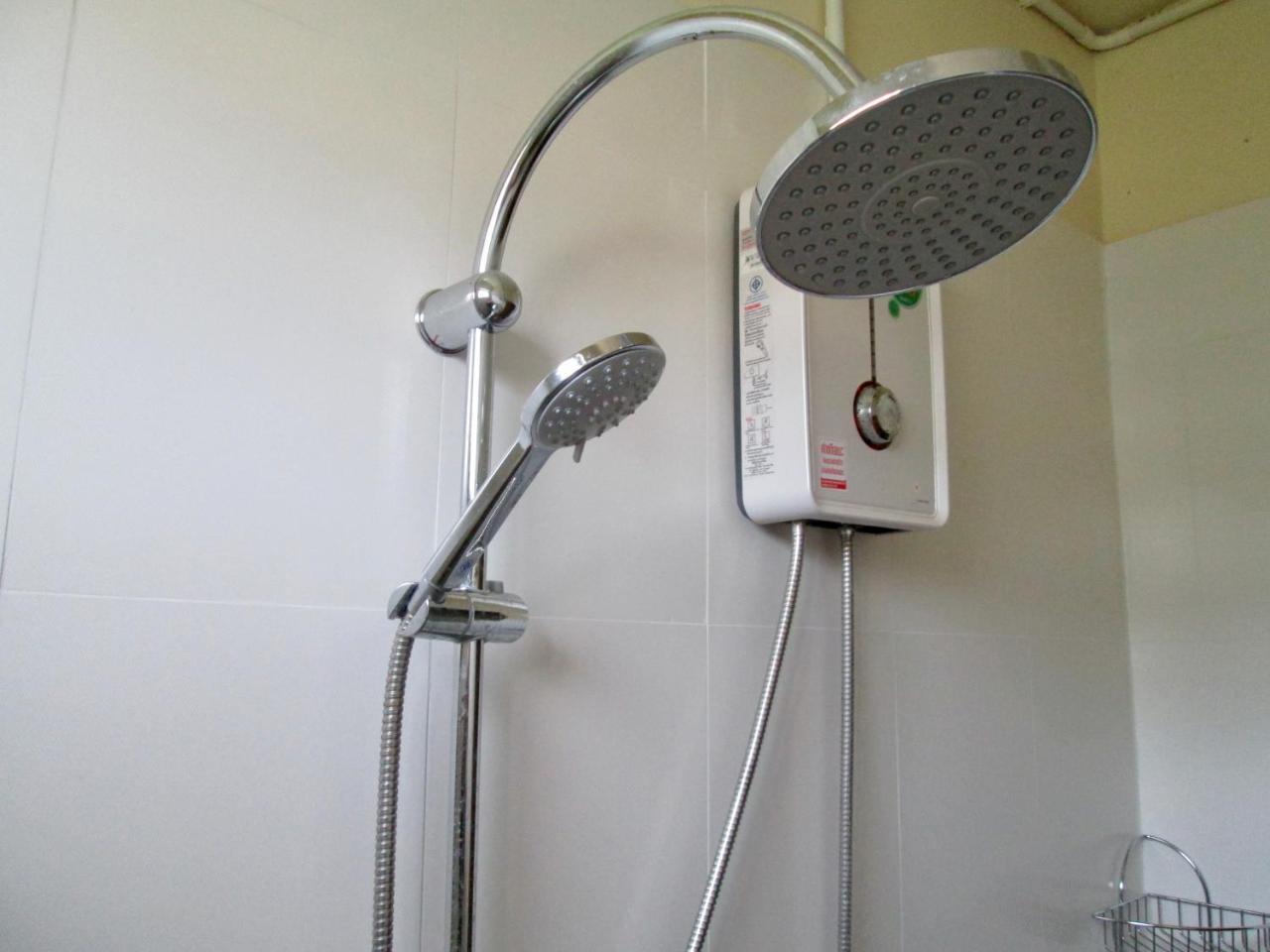 Pineapple Guesthouse Karon Ngoại thất bức ảnh