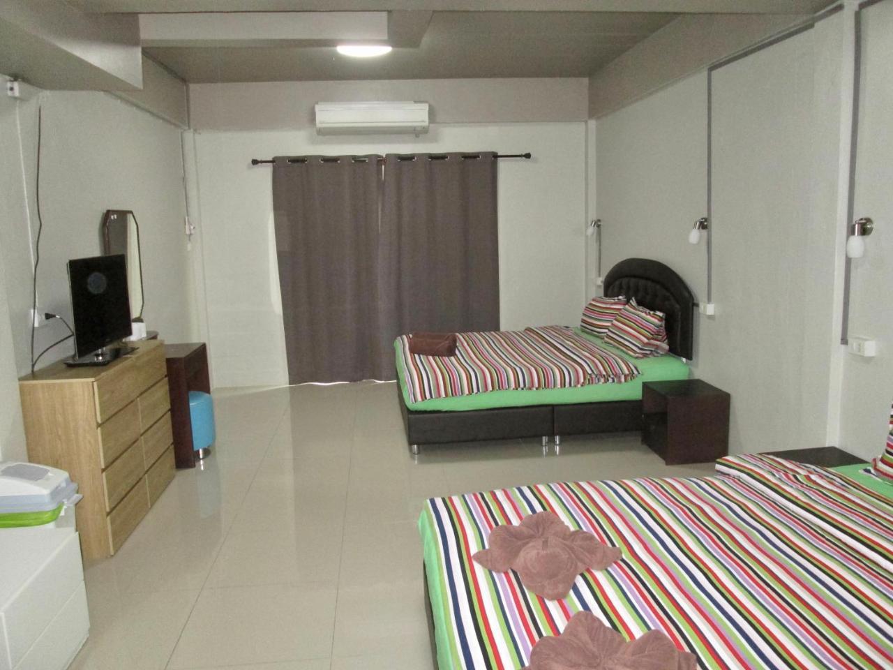 Pineapple Guesthouse Karon Ngoại thất bức ảnh