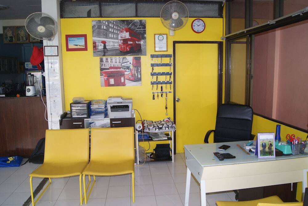 Pineapple Guesthouse Karon Ngoại thất bức ảnh